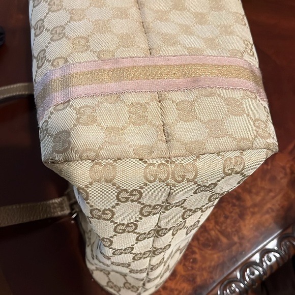 Gucci medium classic logo tote gold cherry charms pink gold tan - Picture 8 of 9